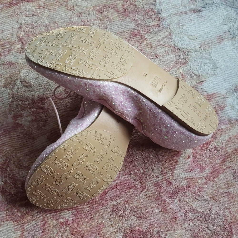 Bloch pink glitter flat ballerina girls shoes 1
